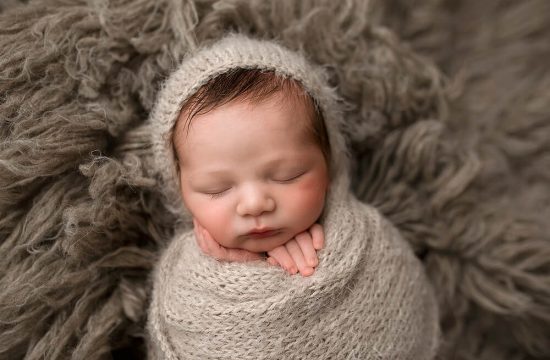 Fotografa per servizi Newborn a Verona e Trento. Neonato: Ludovico. Hunny Pixel fotografa professionista newborn, neonati, maternità e ritratti di famiglia a Verona e Trento.