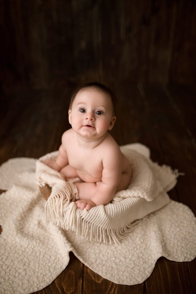 Fotografo neonati e bebè a Verona Trento. Servizio fotografico neonati e bebè. Hunny Pixel fotografia di neonati, bebè, gravidanza e ritratti di famiglia.