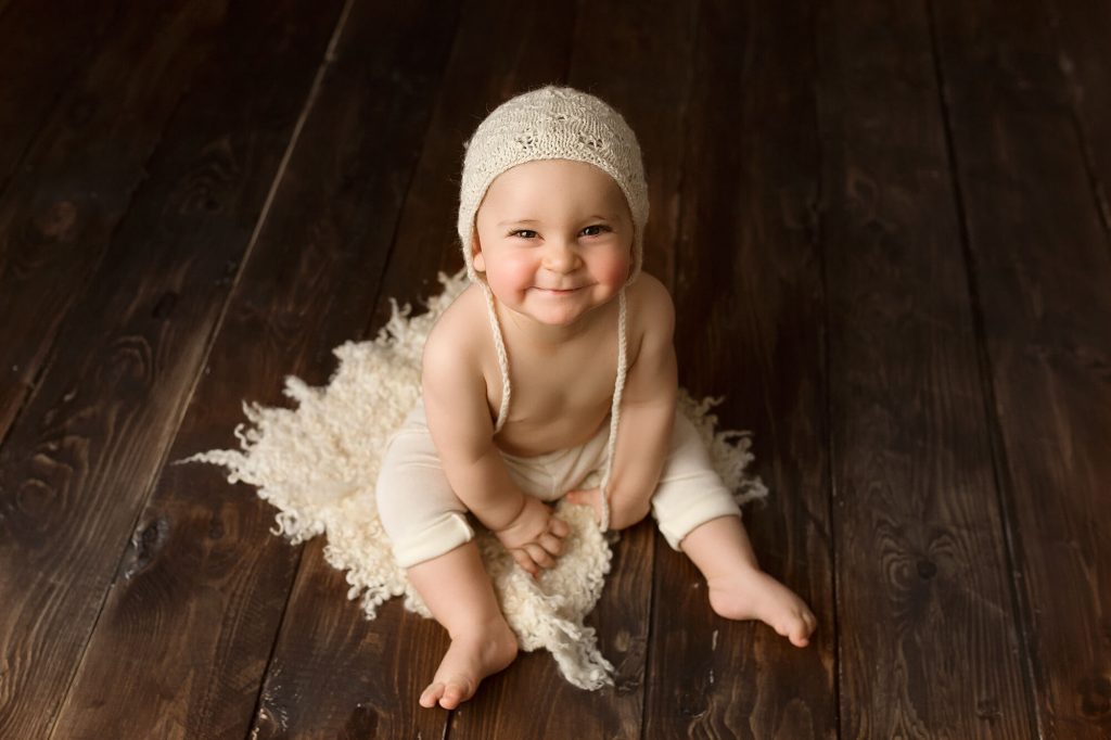 Fotografo neonati e bebè a Verona Trento. Servizio fotografico neonati e bebè. Hunny Pixel fotografia di neonati, bebè, gravidanza e ritratti di famiglia.