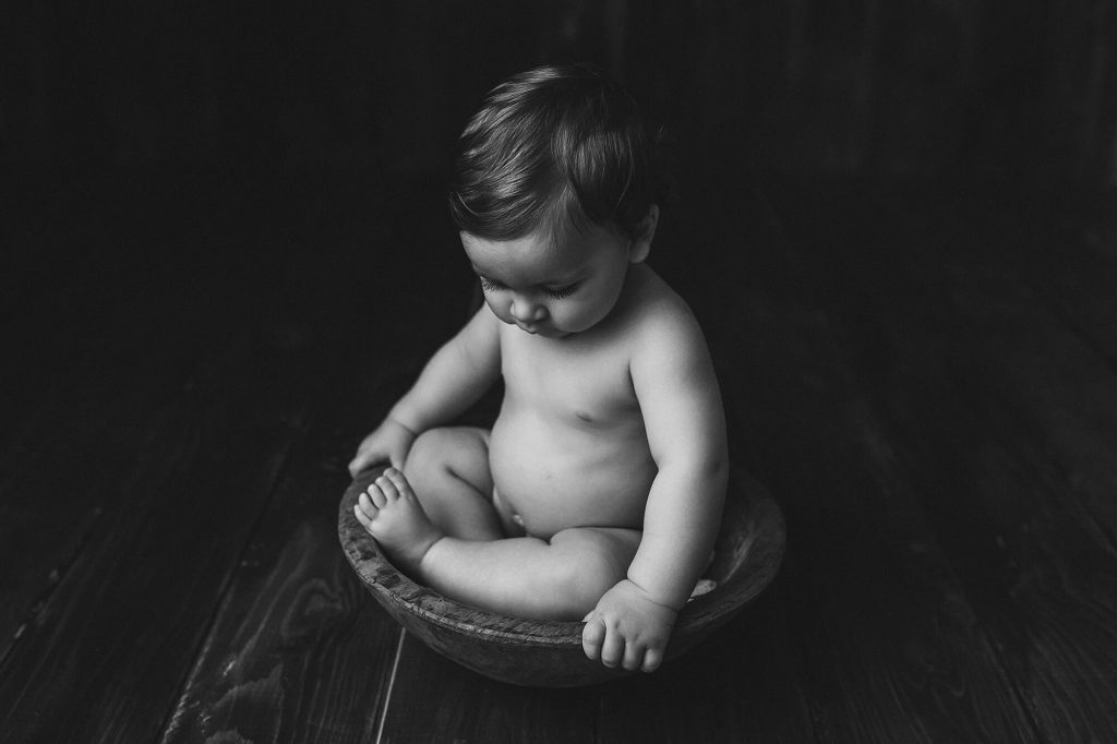 Fotografo neonati e bebè a Verona Trento. Servizio fotografico neonati e bebè. Hunny Pixel fotografia di neonati, bebè, gravidanza e ritratti di famiglia.