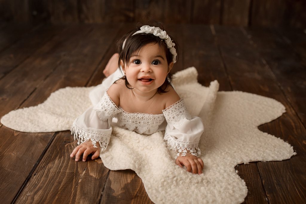 Fotografo neonati e bebè a Verona Trento. Servizio fotografico neonati e bebè. Hunny Pixel fotografia di neonati, bebè, gravidanza e ritratti di famiglia.