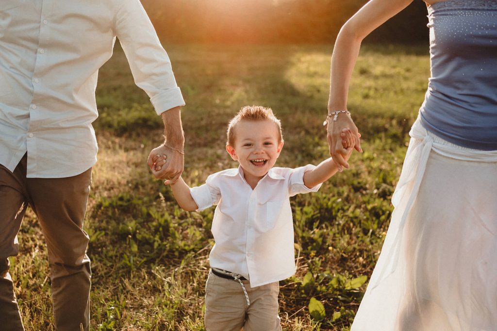 Servizi fotografici per famiglia a Verona Trento. Hunny Pixel ritratti di famiglia, fotografia di gravidanza, newborn.