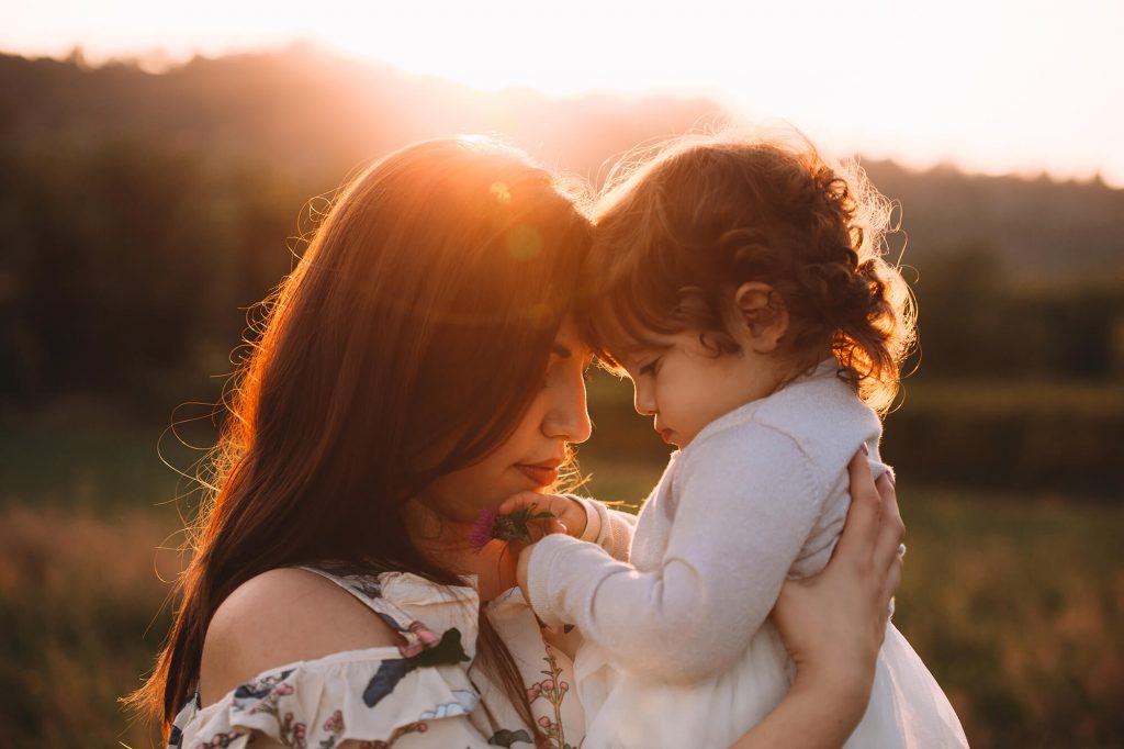 Servizi fotografici per famiglia a Verona Trento. Hunny Pixel ritratti di famiglia, fotografia di gravidanza, newborn.