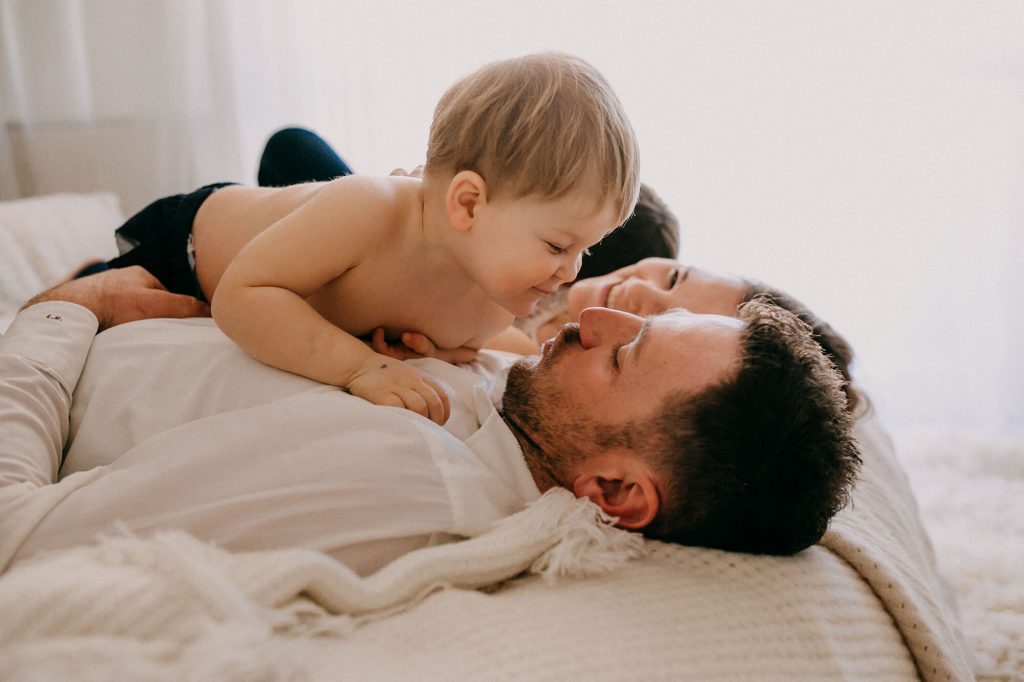 Servizi fotografici per famiglia a Verona Trento. Hunny Pixel ritratti di famiglia, fotografia di gravidanza, newborn.