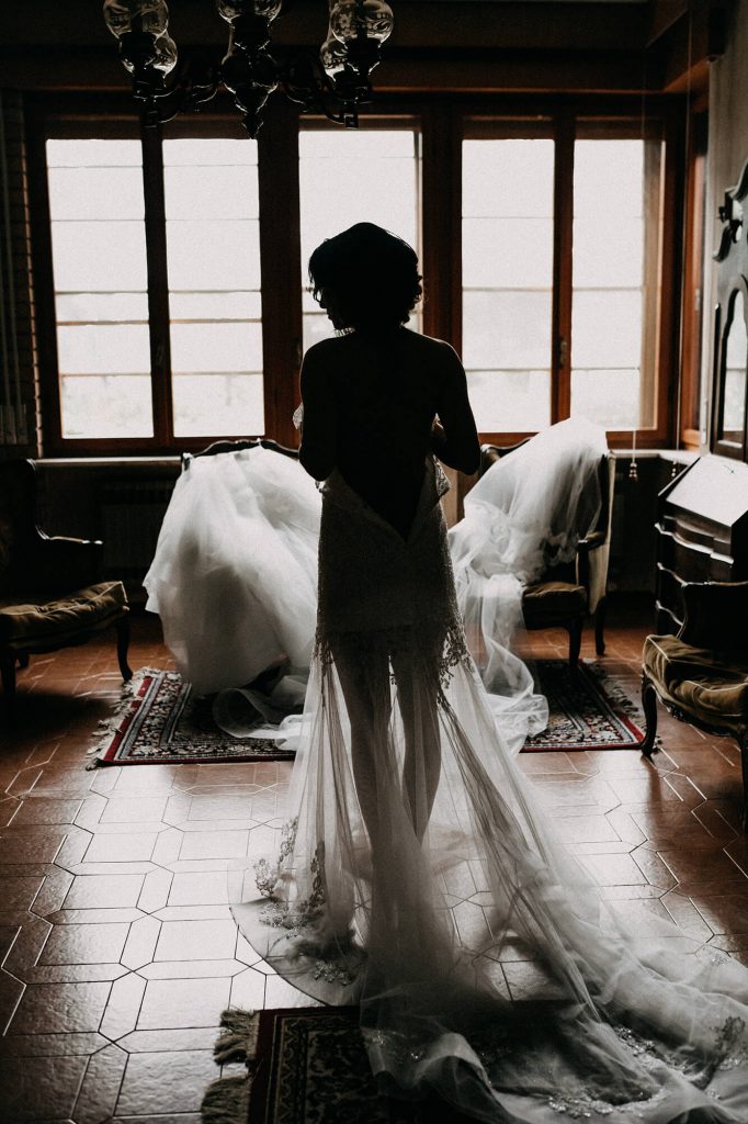 Fotografia di sposa con abito- Servizio fotografico matrimoni
