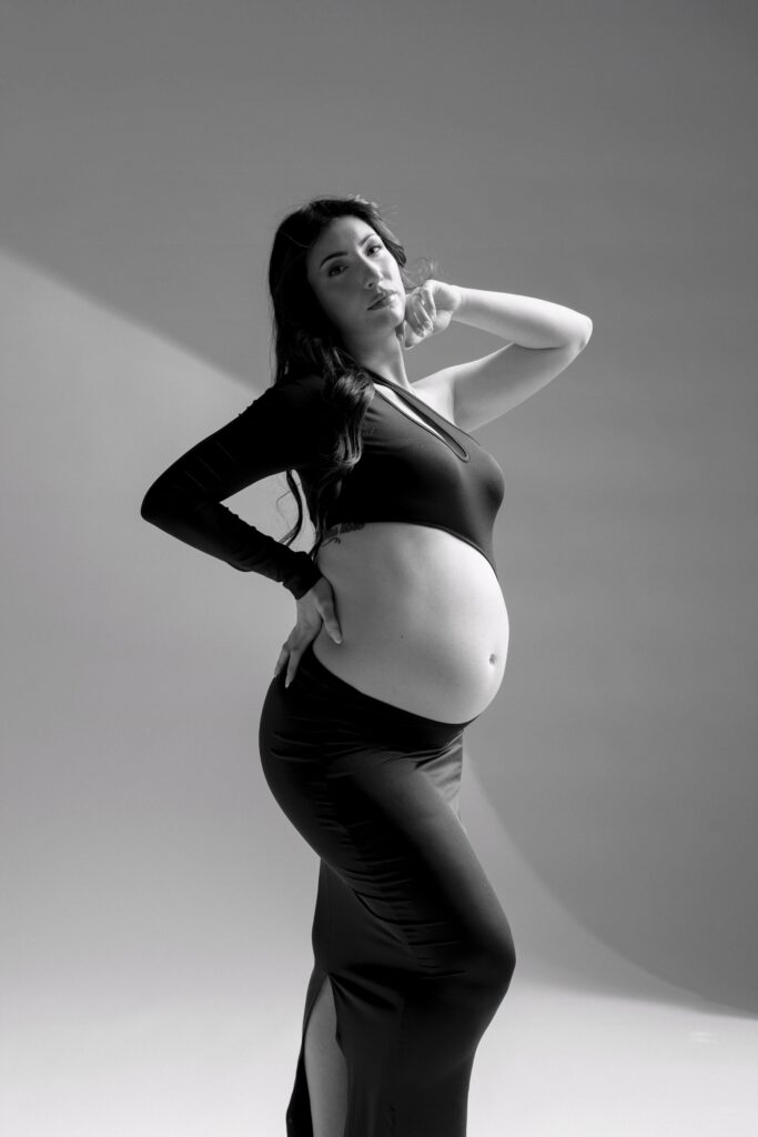 Fotografa Maternità Verona: Un Servizio Fotografico meraviglioso di Gravidanza Elegante e Professionale 14 1 11